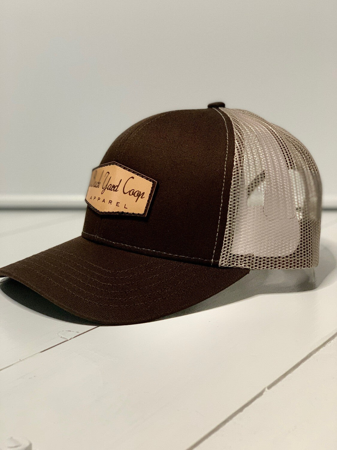 beeden　LEATHER LOGO BASIC CAP Beeden Leather Logo Basic Cap (White)